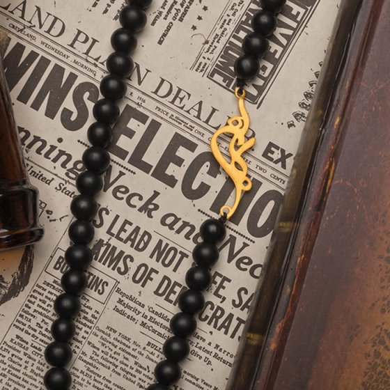 گردنبند با پلاک طلا بمان