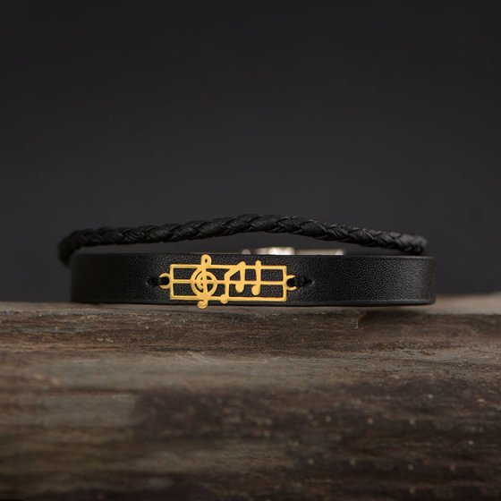 دستبند طلا چرم با پلاک طرح نت موسیقی
