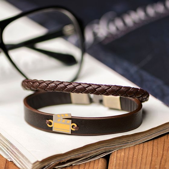 دستبند طلا چرم با پلاک طرح سینما