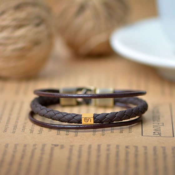 دستبند طلا چرم طرح 200